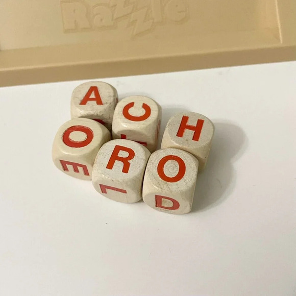 Vintage 1981 Razzle  Board Game Parker Brothers Complete - Picture 16 of 16